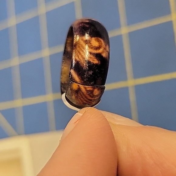 Wooden Ring Size 8 - Picture 2 of 3